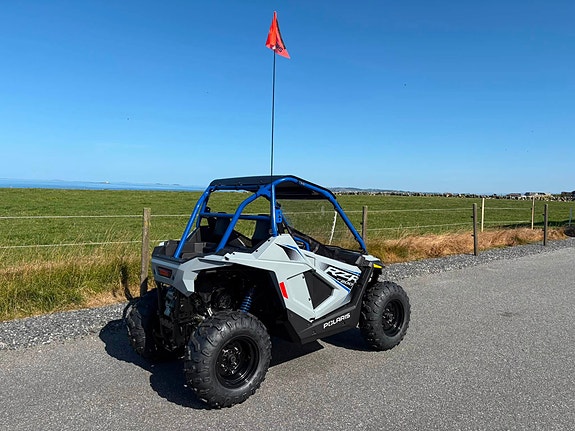 Polaris RZR 200 EFI 13 of 27