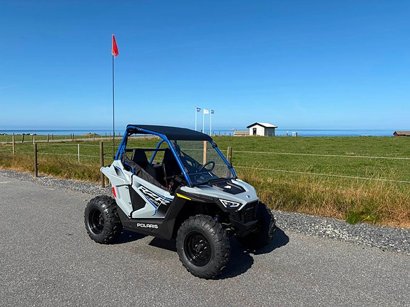Polaris RZR 200 EFI 11 of 27