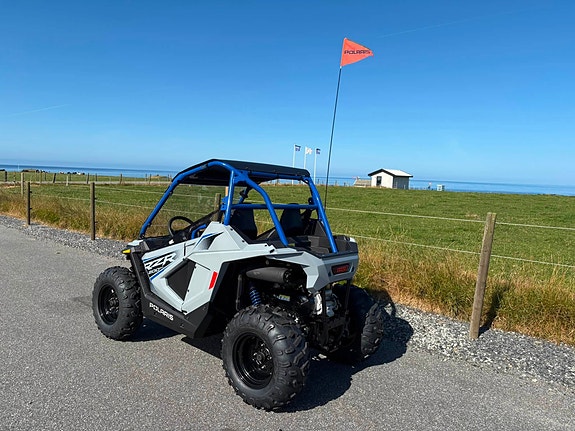 Polaris RZR 200 EFI 6 of 27