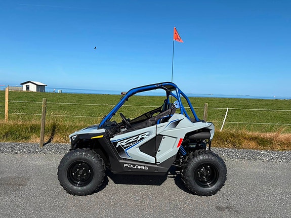 Polaris RZR 200 EFI 5 of 27