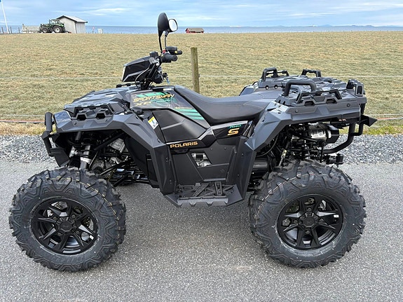 Polaris Sportsman XP1000 S - 40th Edition 5 of 13