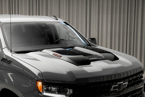 Chevrolet Silverado 1500 2 of 30