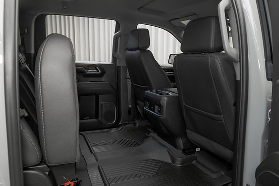 Chevrolet Silverado 1500 14 of 30