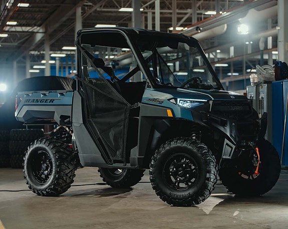 Polaris Ranger XP 1000 Premium ABS 8 of 15
