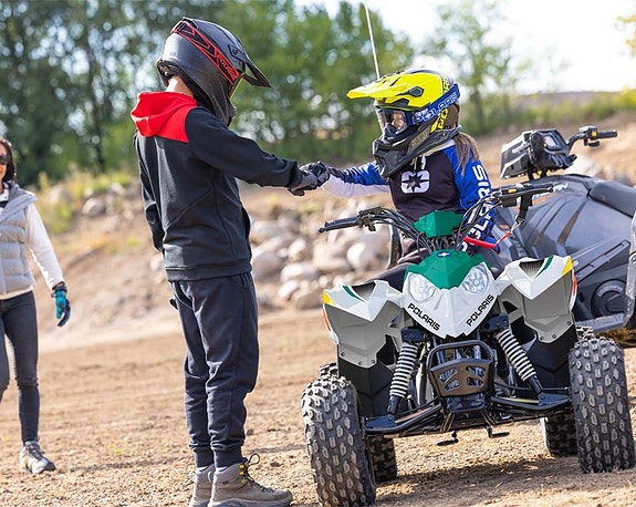 Polaris Outlaw 110 EFI 18 of 19