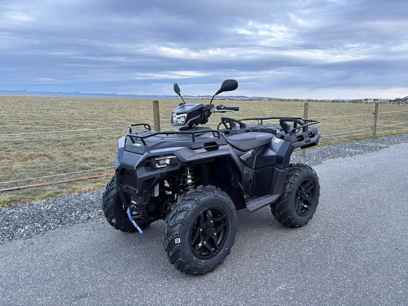 Polaris Sportsman 570 EPS Black Edition 2 of 16