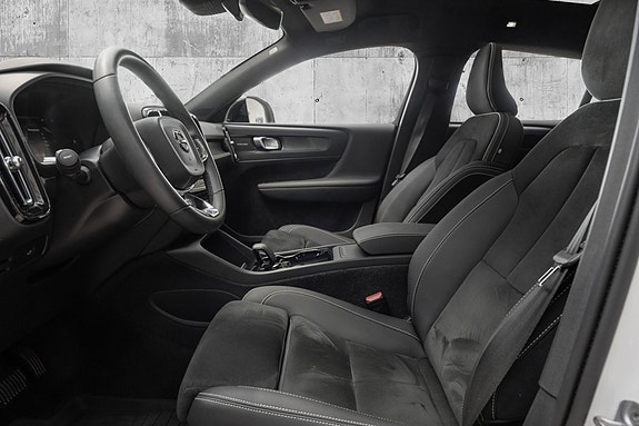 Volvo C40 10 of 30