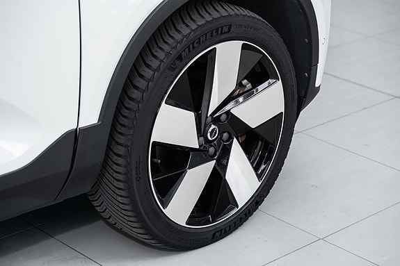 Volvo C40 8 of 30
