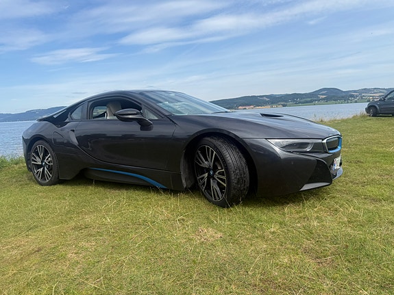 BMW i8 13 of 16