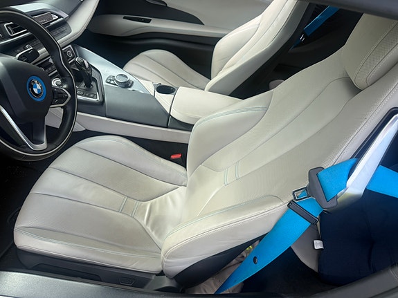 BMW i8 9 of 16