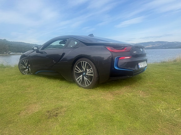 BMW i8 16 of 16