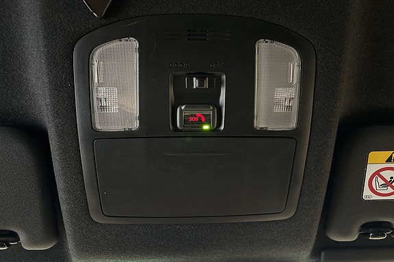 Toyota HiLux 25 of 27