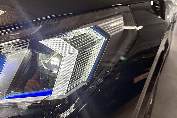 BMW iX2 21 of 30