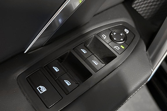 BMW iX2 18 of 30