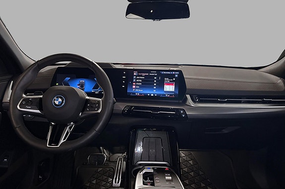 BMW iX2 13 of 30