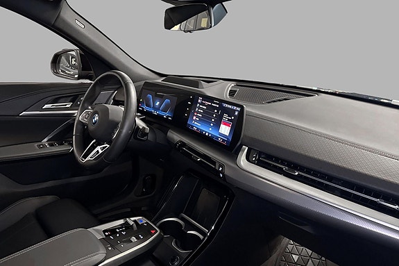 BMW iX2 17 of 30