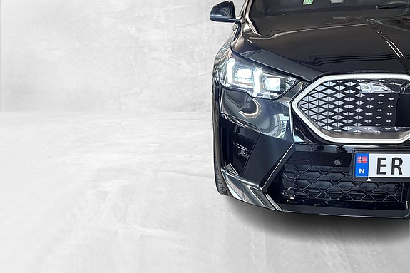 BMW iX2 2 of 30