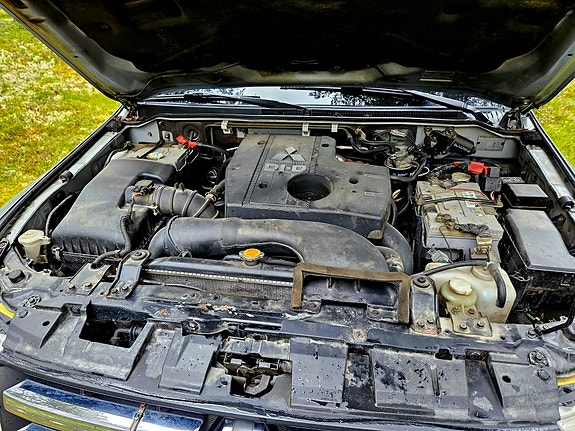 Mitsubishi Pajero 11 of 21