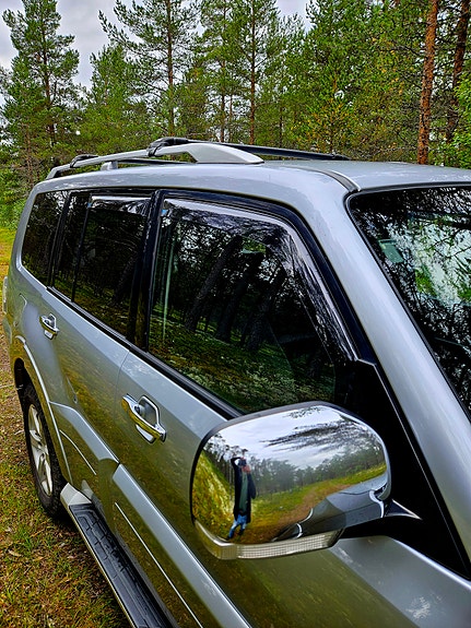 Mitsubishi Pajero 5 of 21