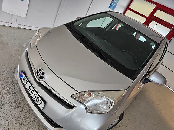 Toyota Verso-S 7 of 30