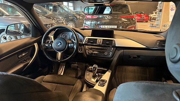 BMW 320d 13 of 30