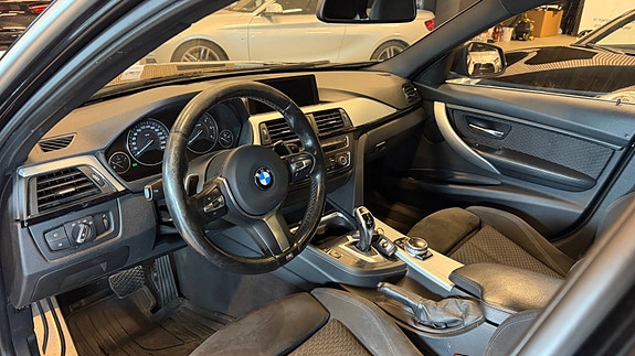 BMW 320d 16 of 30