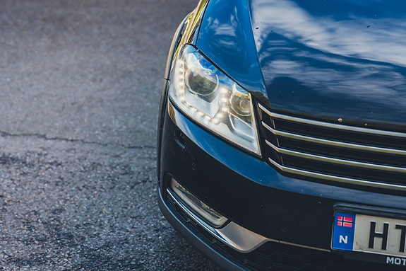 Volkswagen Passat Alltrack 8 of 30