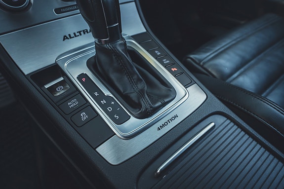 Volkswagen Passat Alltrack 30 of 30