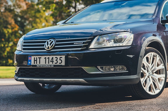 Volkswagen Passat Alltrack 5 of 30