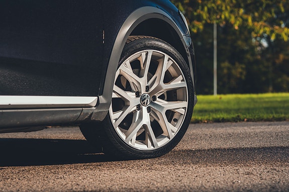 Volkswagen Passat Alltrack 13 of 30