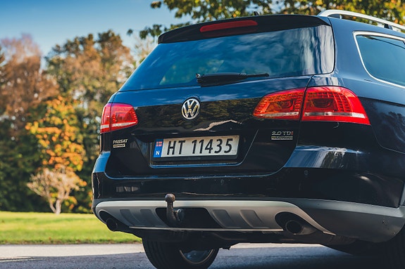 Volkswagen Passat Alltrack 12 of 30