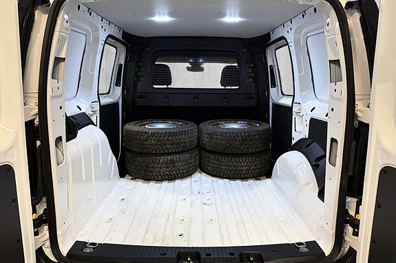 Volkswagen Caddy 9 of 23