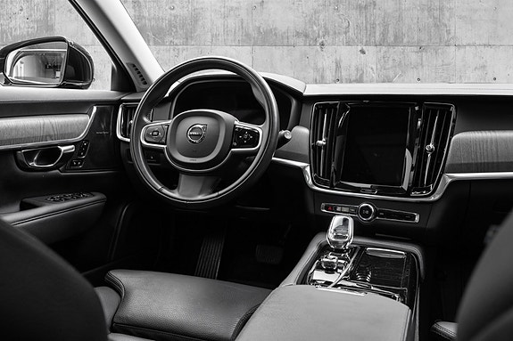 Volvo V90 25 of 29