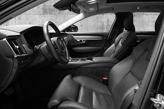 Volvo V90 10 of 29