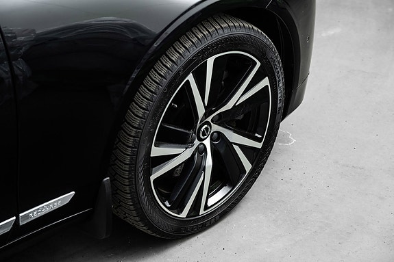 Volvo V90 8 of 29