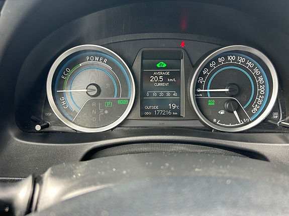 Toyota Auris 25 of 29