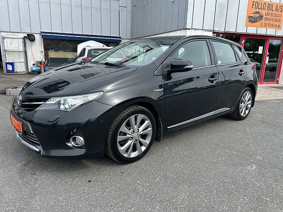 Toyota Auris 7 of 29