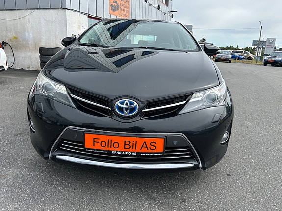 Toyota Auris 5 of 29