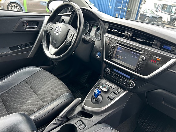 Toyota Auris 21 of 29