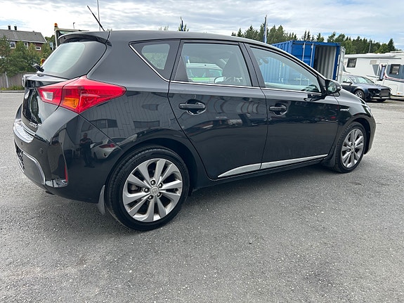 Toyota Auris 14 of 29