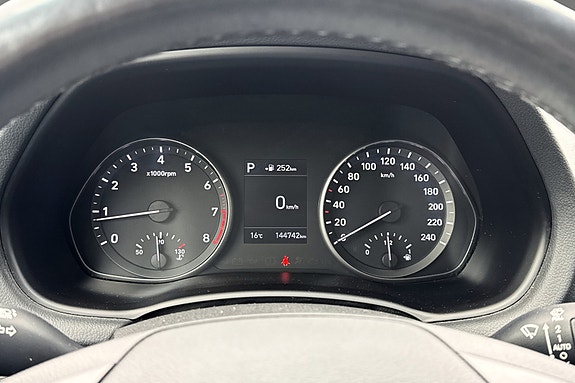 Hyundai i30 12 of 25