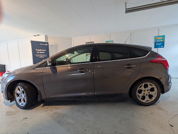 Ford Focus 2 of 28