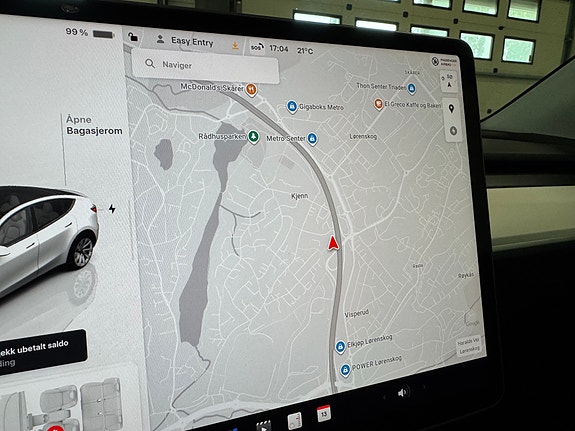 Tesla Model Y 26 of 30