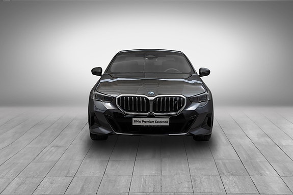 BMW i5 8 of 30