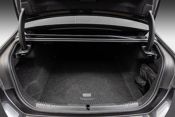 BMW i5 28 of 30