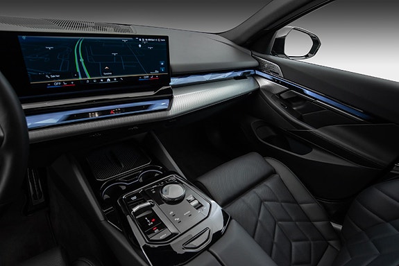 BMW i5 15 of 30