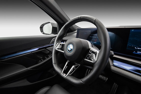 BMW i5 23 of 30