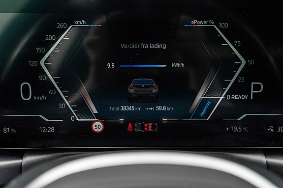 BMW i4 26 of 30