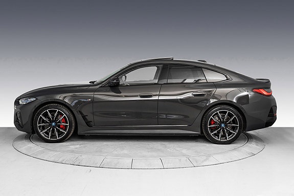 BMW i4 4 of 30