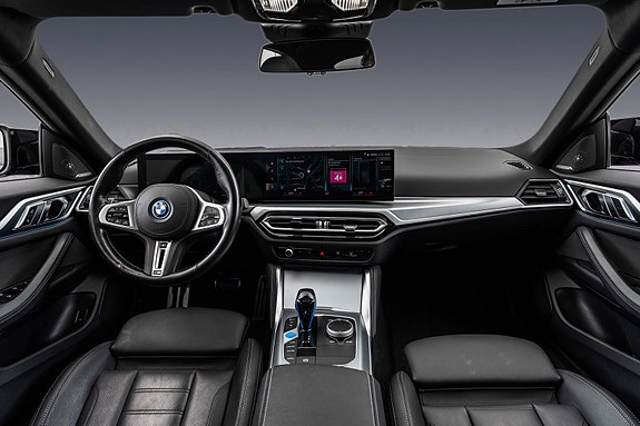 BMW i4 16 of 30